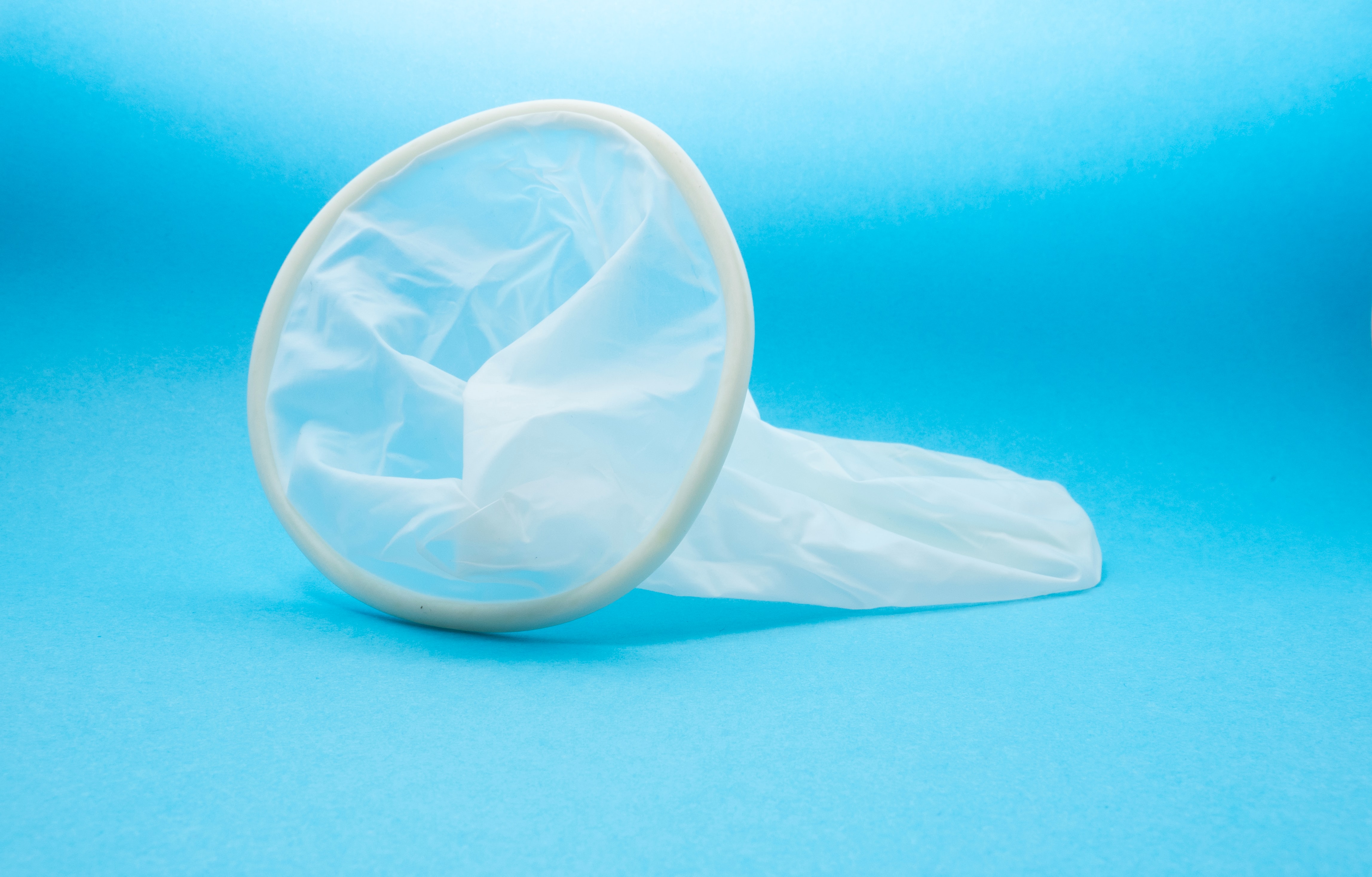 Femidom är ett tunt skydd av plast eller latex som du sätter i slidan eller analen innan du har sex 